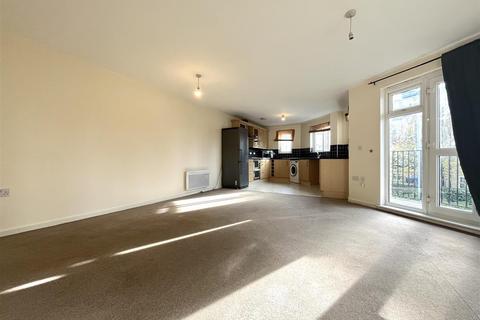 2 bedroom flat to rent, Bradmore Court, 2 Enstone Road, Enfield