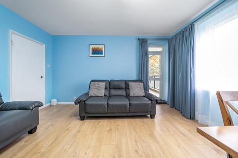 2 bedroom apartment for sale, Dabbs Hill Lane, Northolt, Middlesex