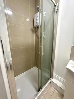 1 bedroom in a house share to rent, Ford Square,  London, E1