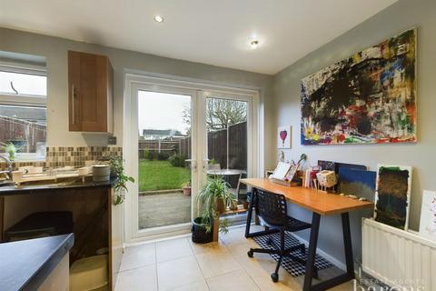 3 bedroom terraced house for sale, Britten Road, Basingstoke RG22