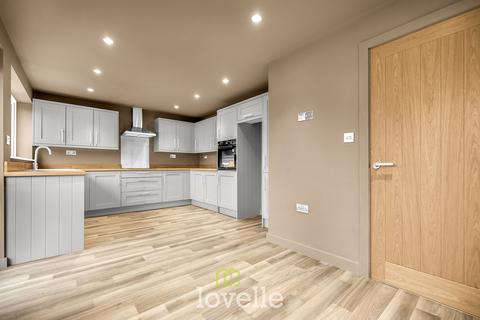2 bedroom detached bungalow for sale, Grainsby Avenue , Holton-le-Clay DN36