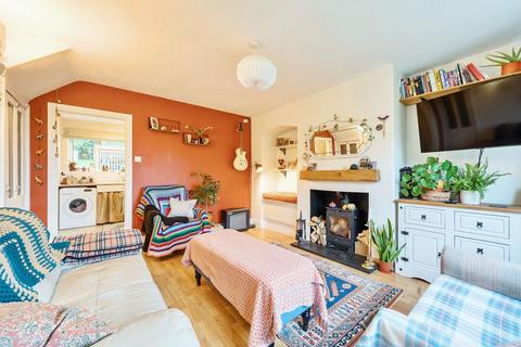 4 Crescent Place, Tenbury Wells, WR15 8DF