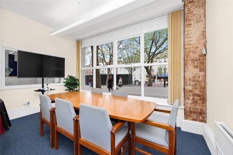 Office to rent, Clerkenwell Green, EC1R