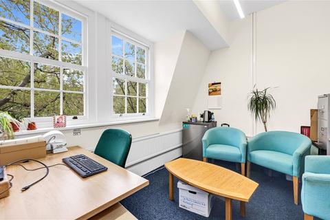 Office to rent, Clerkenwell Green, EC1R