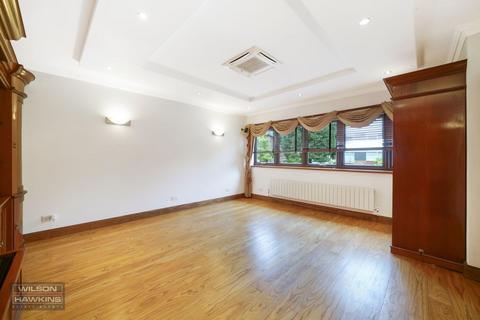 5 bedroom detached house to rent, South Hill Avenue, Harrow On The Hill HA1