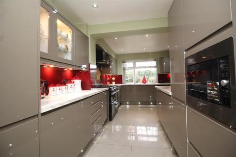 6 bedroom detached house for sale, Upton Close, Longthorpe, Peterborough