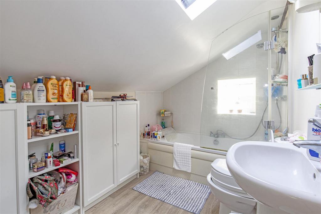 Bedroom 1 En Suite-1.jpg