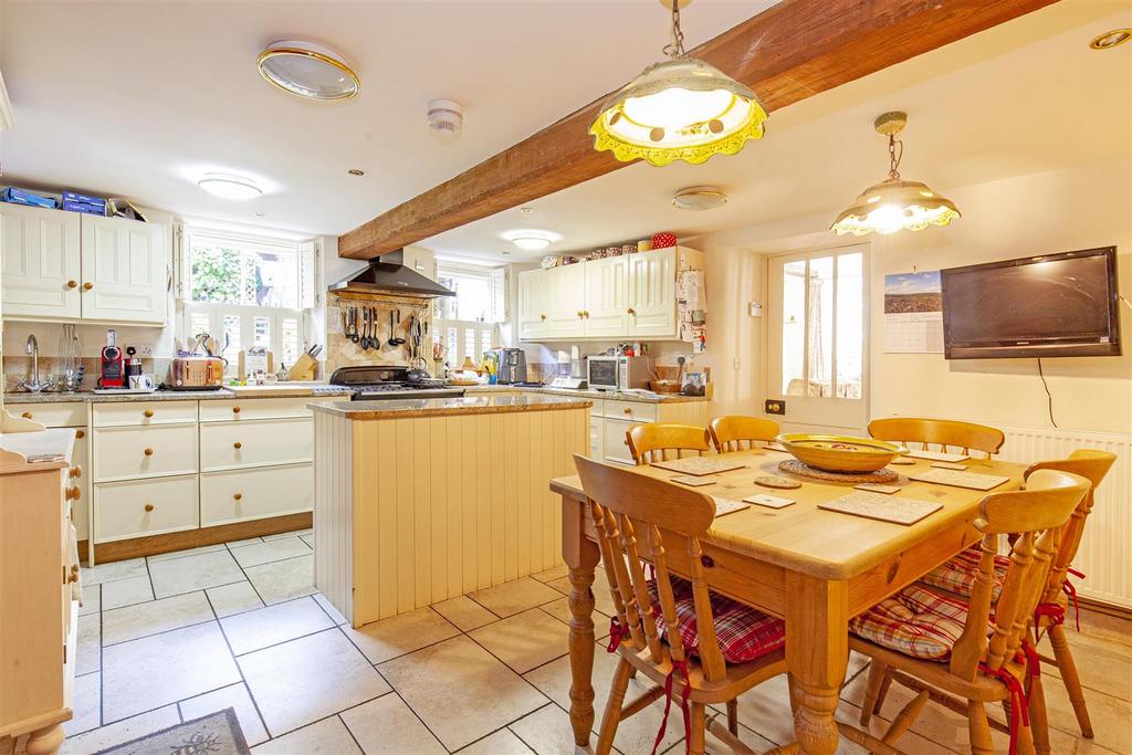 Kitchen-1.jpg