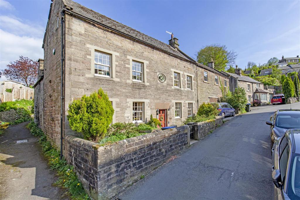 Front External-2.jpg