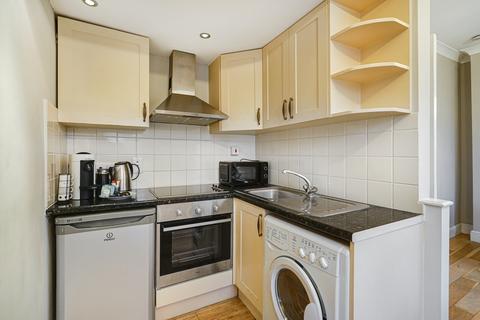 1 bedroom flat to rent, Kempsford Gardens, Earls Court, London