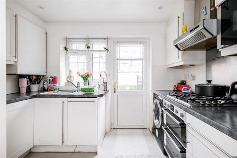 106a Connington Crescent, London, E4 6LA