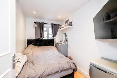 106a Connington Crescent, London, E4 6LA