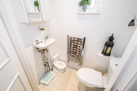 106a Connington Crescent, London, E4 6LA
