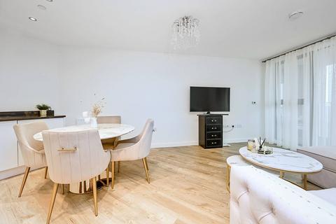 1 bedroom flat for sale, Lakeside Drive, Park Royal, London, NW10