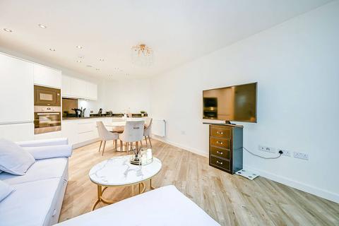 1 bedroom flat for sale, Lakeside Drive, Park Royal, London, NW10