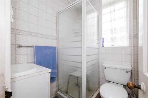 160 Connington Crescent, Chingford, London, E4 6LA
