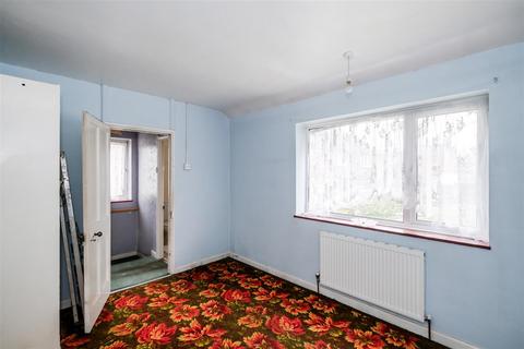 160 Connington Crescent, Chingford, London, E4 6LA