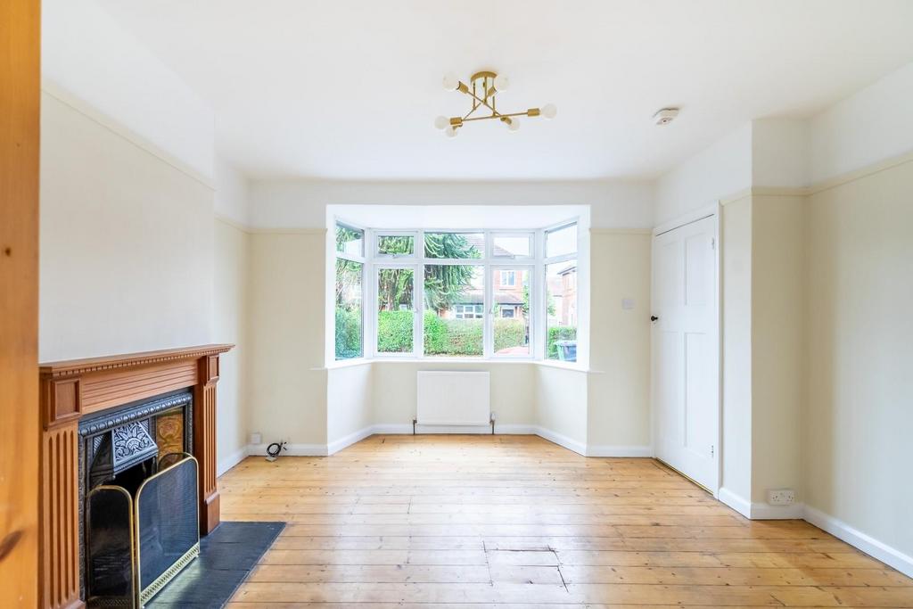 9 bede avenue-5.jpg