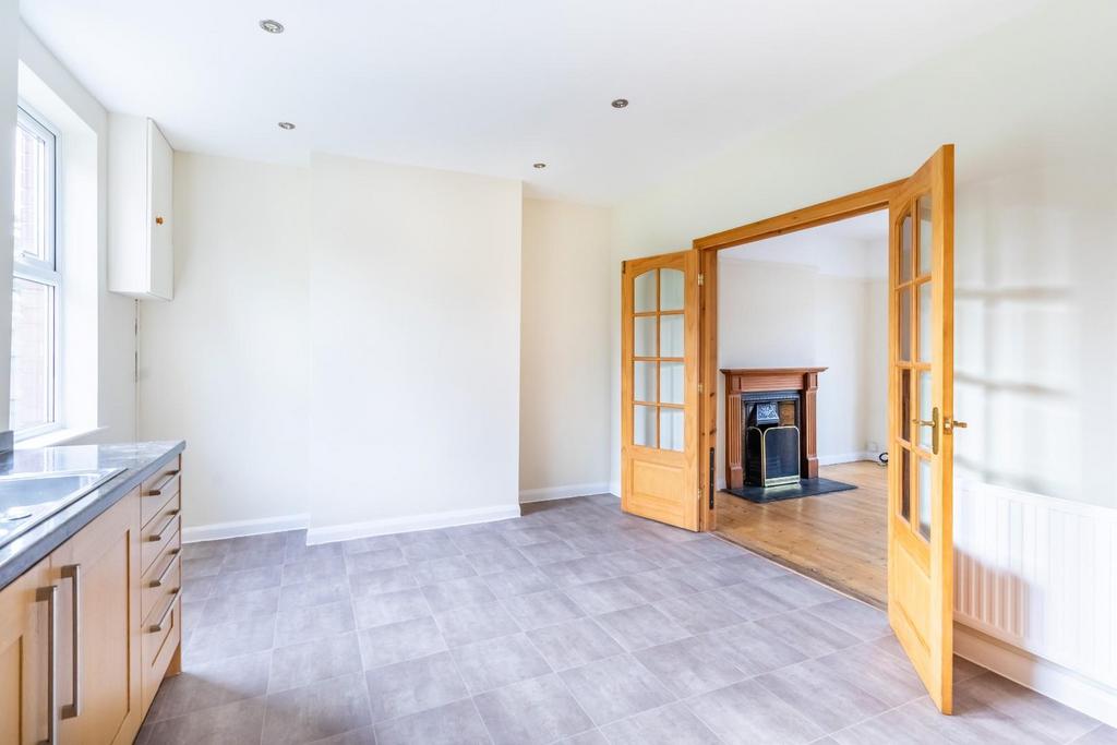 9 bede avenue-7.jpg