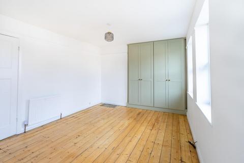 9 Bede Avenue, York, YO30 6ED