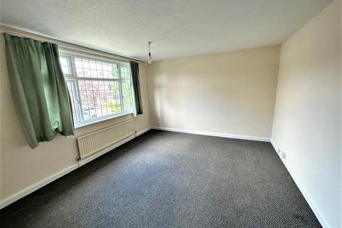 3 bedroom semi-detached house to rent, Springfield Gardens, Bromley