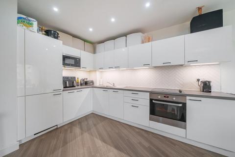 2 bedroom flat for sale, Adenmore Road, Catford, London, SE6