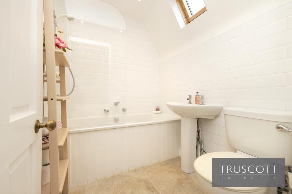 En Suite Bathroom