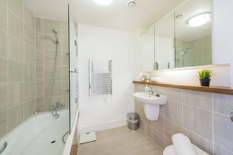 1 bedroom flat to rent, Harrow Road, Kensal Green, London, NW10