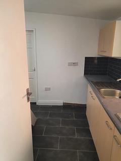 3 bedroom flat to rent, Waterloo Road, Smethwick, Birmingham, West Midlands, B66 4JN