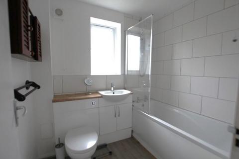 1 bedroom apartment for sale, Bream Close, Tottenham Hale, London, N17