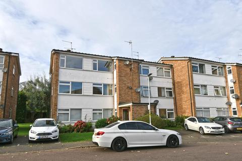 2 bedroom apartment to rent, Hadeligh Court, Broxbourne EN10