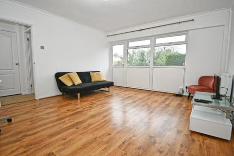 2 bedroom apartment to rent, Hadeligh Court, Broxbourne EN10