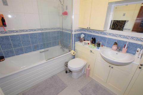 1 bedroom flat to rent, Grange Gardens, Southgate