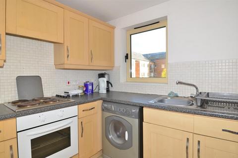 4 bedroom house to rent, Skipton House, Lawrence Square