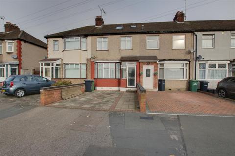 3 bedroom house to rent, Trinity Lane, Waltham Cross