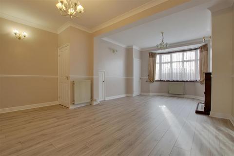 3 bedroom house to rent, Trinity Lane, Waltham Cross