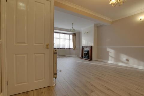 3 bedroom house to rent, Trinity Lane, Waltham Cross