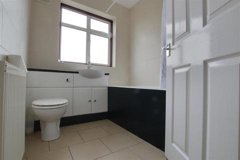 3 bedroom house to rent, Trinity Lane, Waltham Cross