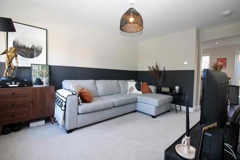 18 Mill Holme Fold, Bradford, BD10 0FA