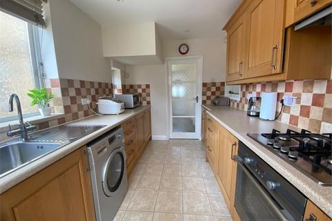 3 bedroom semi-detached house to rent, Hillary Road, Langley SL3