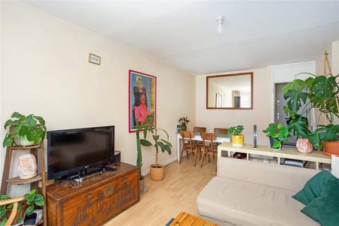 2 bedroom apartment for sale, St. Peter's Way, London, N1