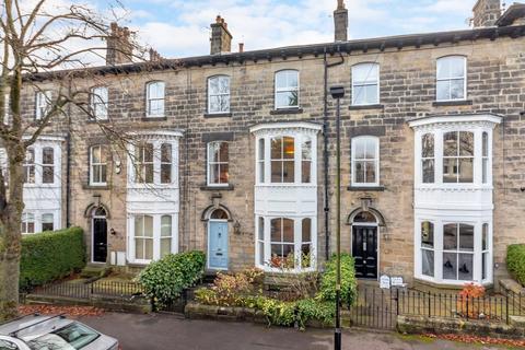 3 bedroom townhouse for sale, St. Georges Road, Harrogate