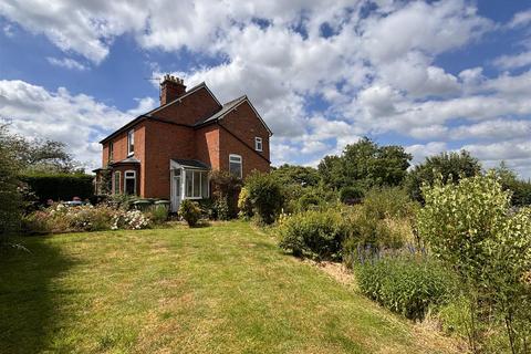 3 bedroom semi-detached house for sale, Wellesbourne Road, Alveston