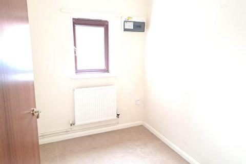 2 bedroom flat to rent, 7 The Pines, Worksop, Nottinghamshire