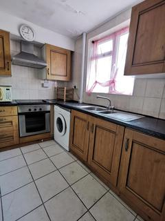 Studio to rent, St Helens Avenue, Brynmill, Swansea