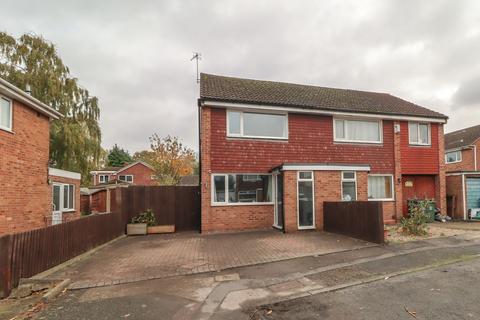 2 bedroom semi-detached house for sale, Clawson Close, Loughborough, LE11