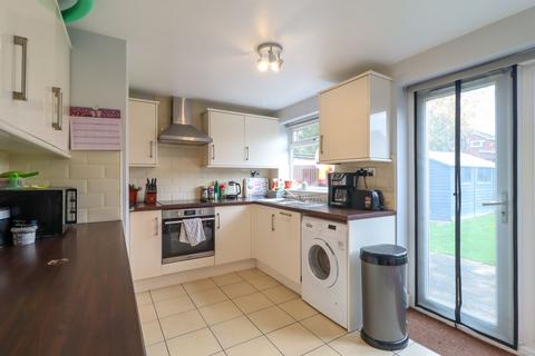 2 bedroom semi-detached house for sale, Clawson Close, Loughborough, LE11