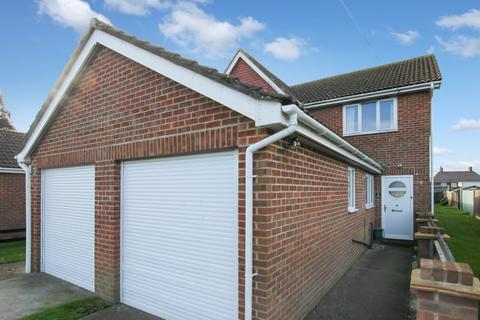 2 bedroom semi-detached house for sale, Queens Road, Romney Marsh TN29