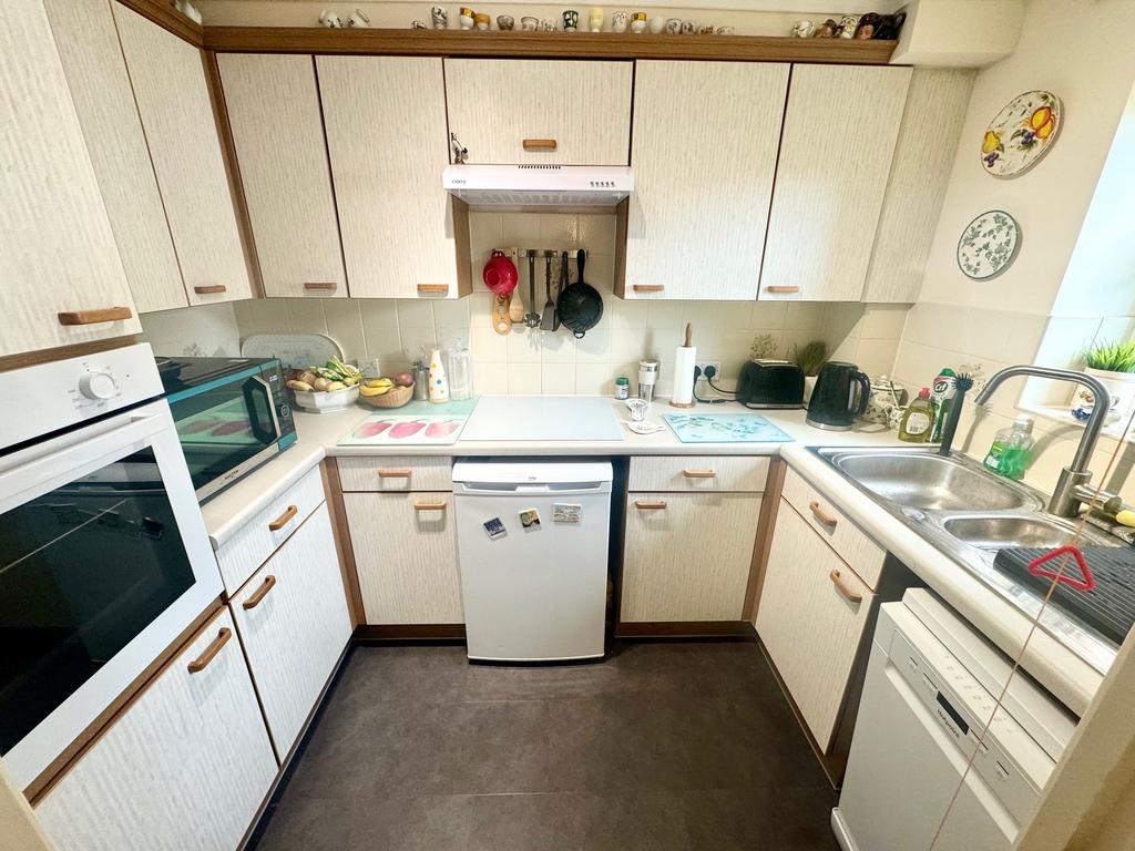 Seafield Road, Bournemouth BH6 - View 2