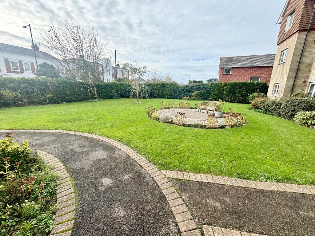 Seafield Road, Bournemouth BH6 - More